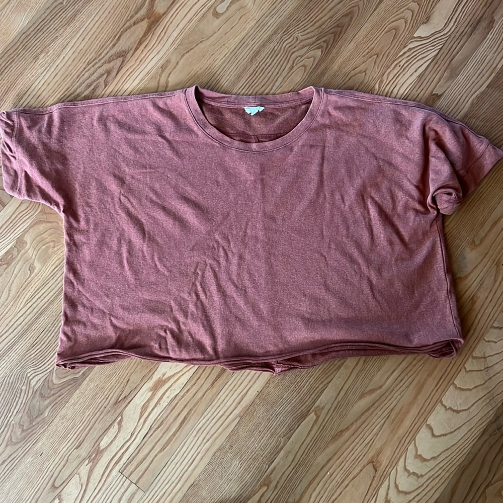 Hem and Thread Crop Tee